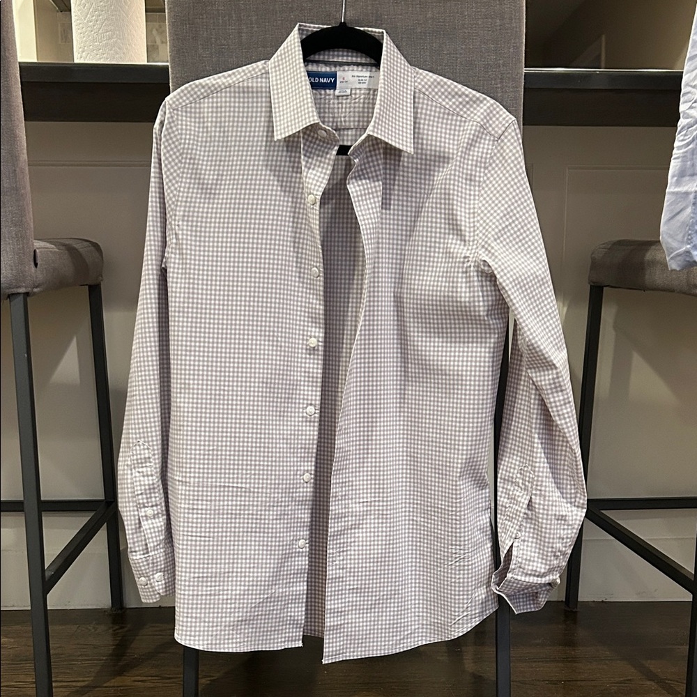 Old Navy Men's Casual Checkered Shirt - White and Gray